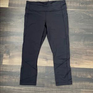 WOMENS PACE RIVAL CROP LULULEMON SZ 8